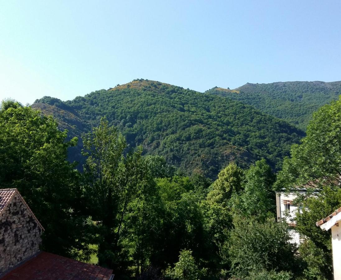 Hotel La Gravenne Thueyts Bagian luar foto