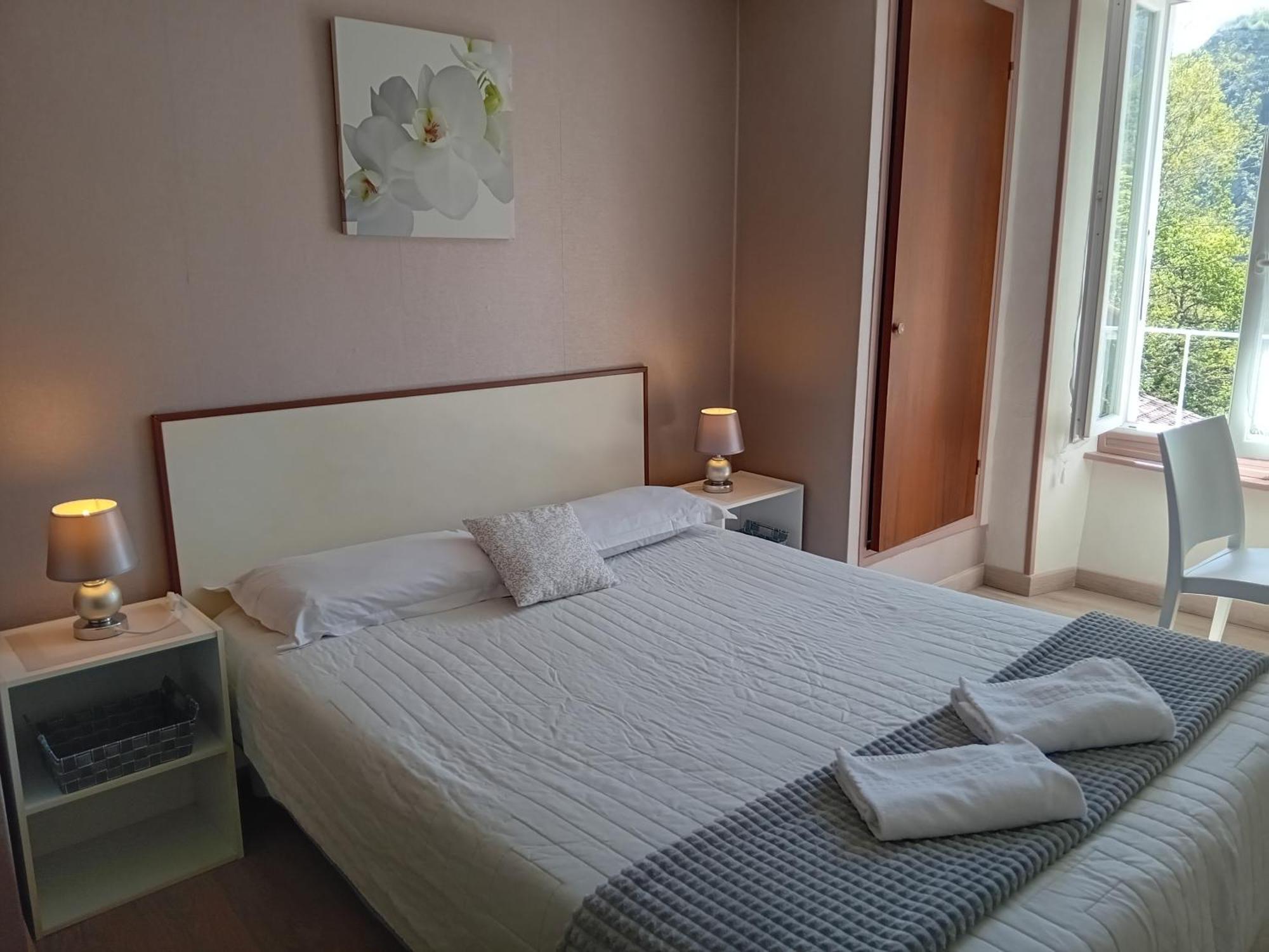 Hotel La Gravenne Thueyts Ruang foto