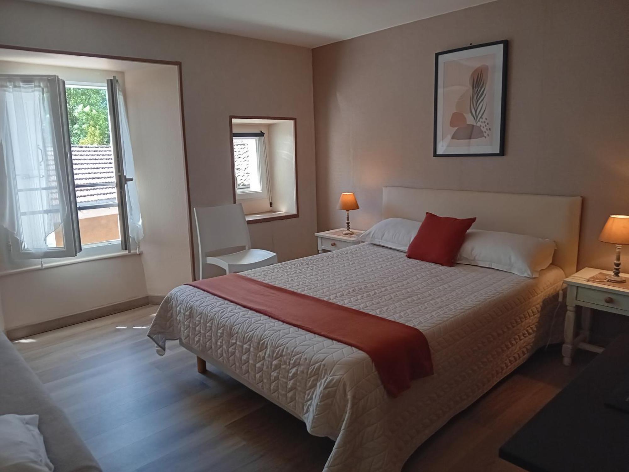 Hotel La Gravenne Thueyts Ruang foto