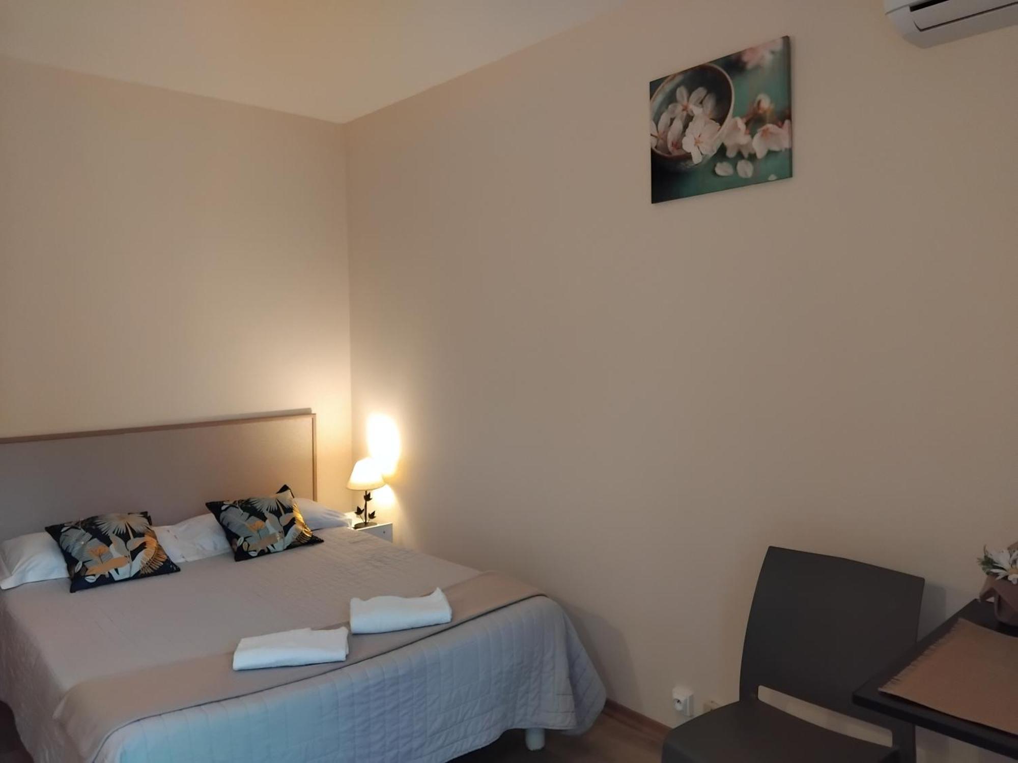 Hotel La Gravenne Thueyts Bagian luar foto