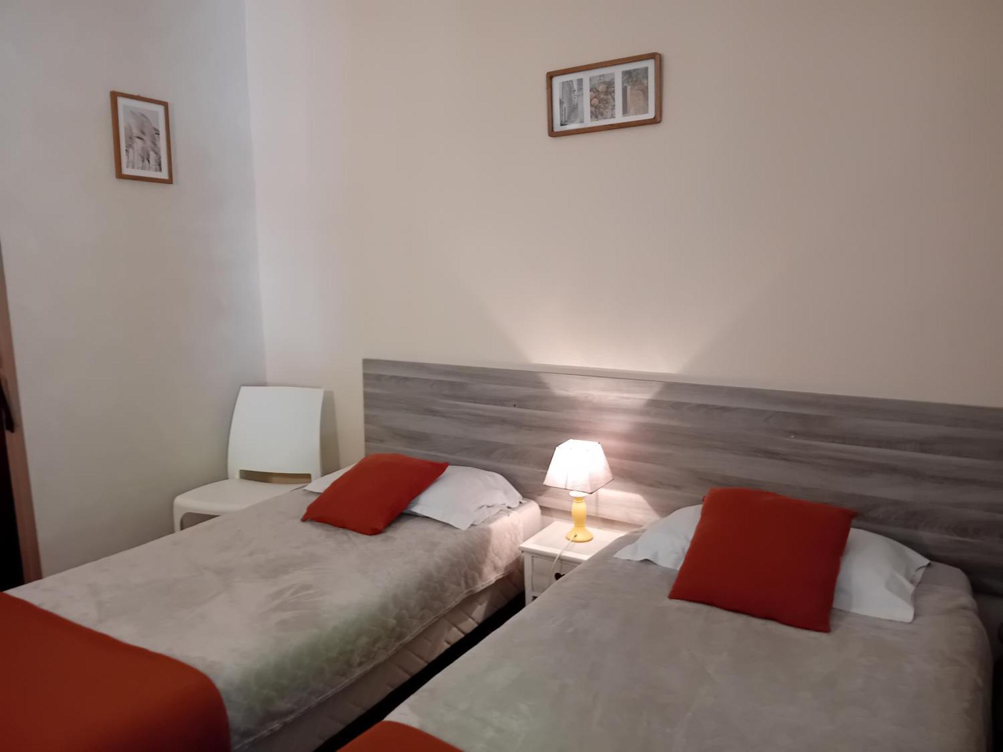 Hotel La Gravenne Thueyts Ruang foto